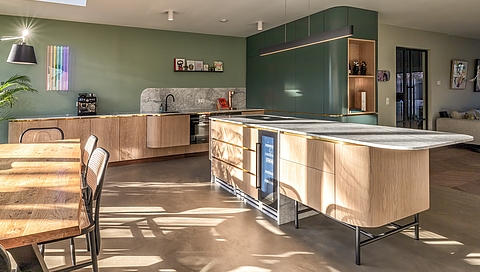 A well-rounded affair – curved furniture and kitchens