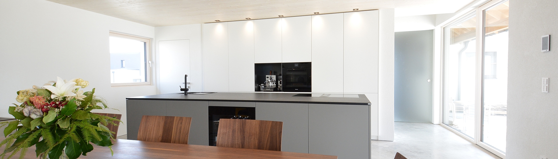 Open plan living in the kitchen – BORA kitchen design