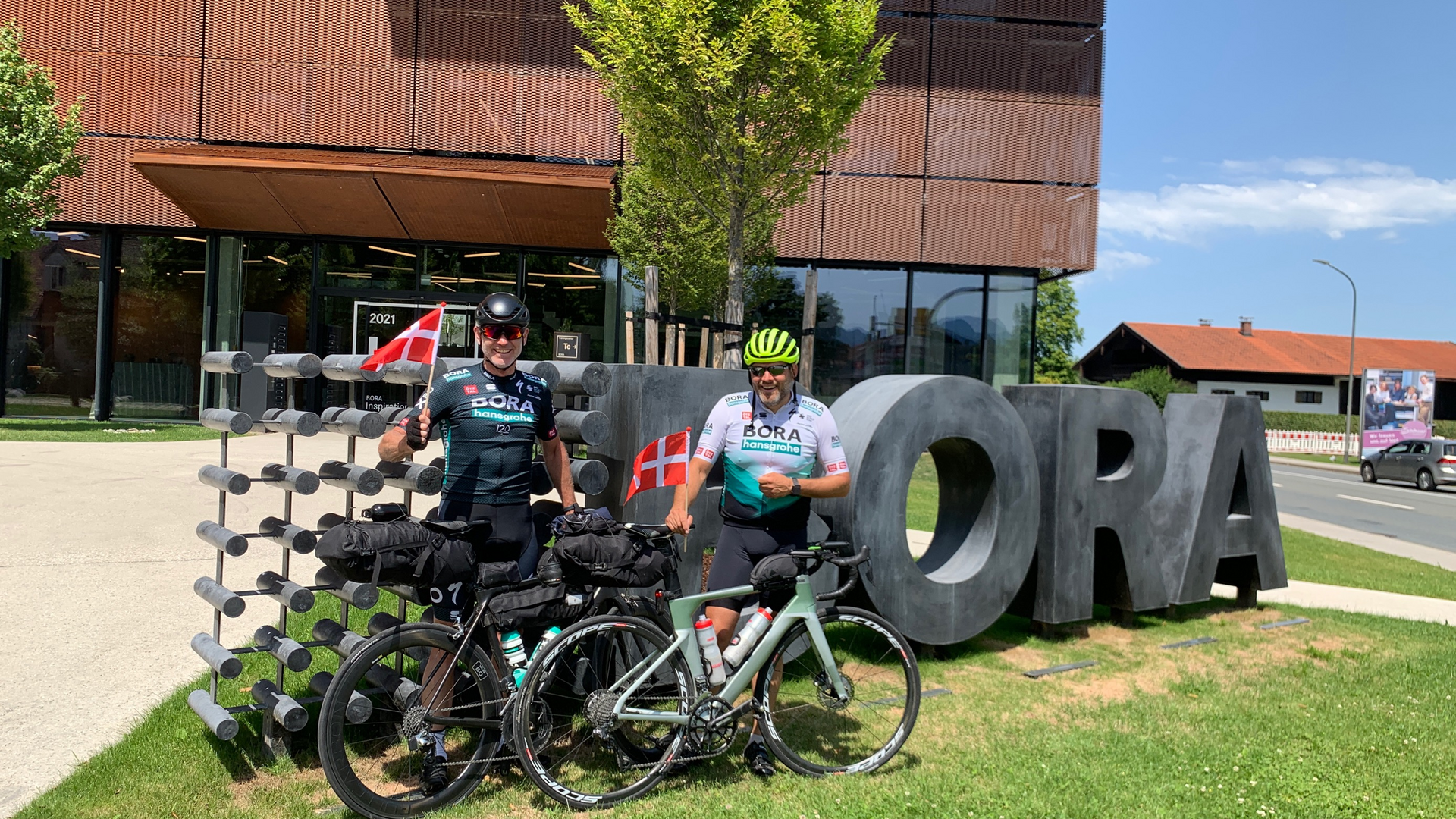 Tour de BORA: quando i nostri partner prendono la bici da corsa