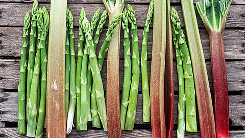 Asparagus and rhubarb – seasonal inspiration
