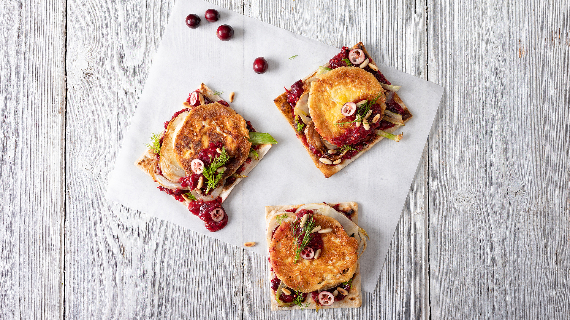 Tartelettes with goats’ cheese, fennel and cranberry chutney Tartelettes with goats’ cheese, fennel and cranberry chutney