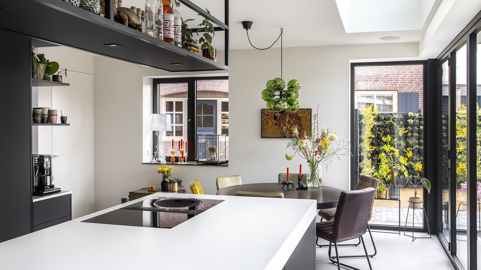 Kitchen jungle: a quirky décor with matt-black elements | BORA