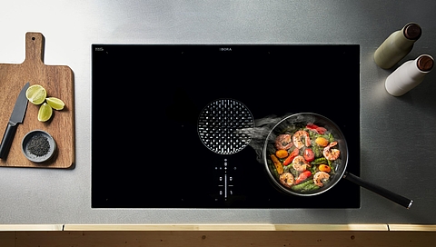 BORA_Pots_and_Pans_Assist_on_new_BORA_X_Pure_frying_pan.jpg