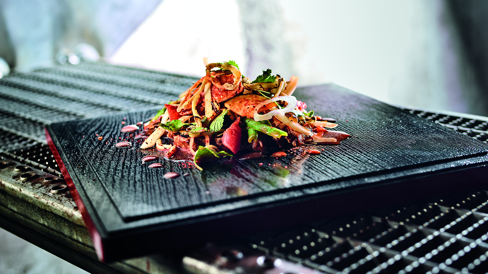 Salade thaïlandaise de boeuf à la coriandre et à la menthe