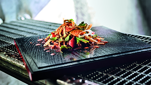 Ensalada tailandesa de ternera con menta y cilantro