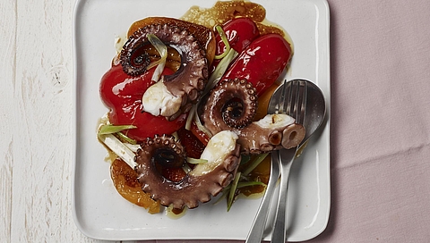 Octopus op gemarineerde paprika uit de 10|10 dealereditie