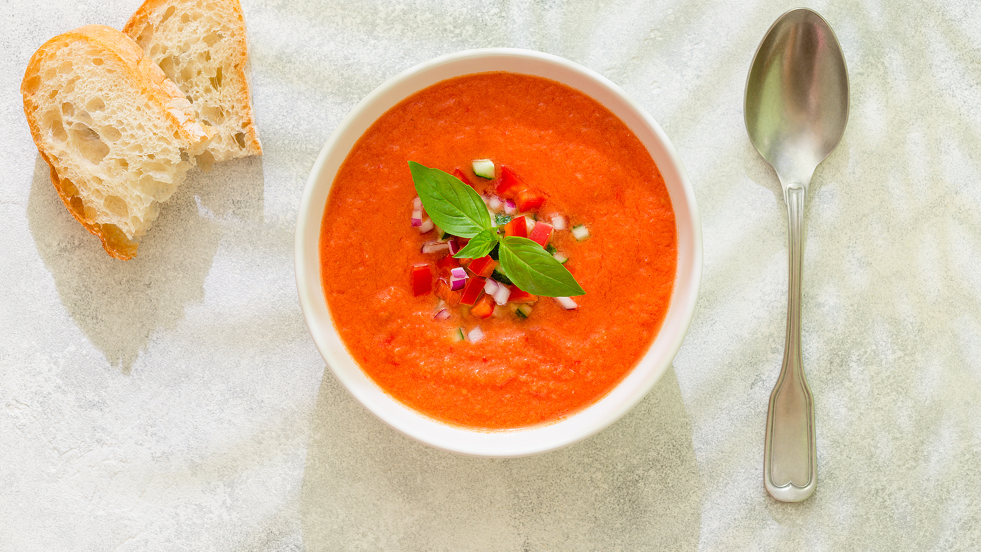 Cold soup: perfect food for hot days Cold soup: perfect food for hot days