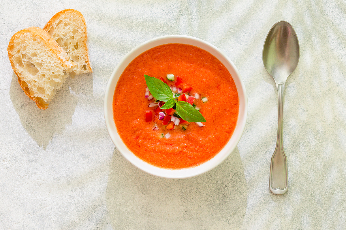 Cold soup: a great food to help us cool down | BORA