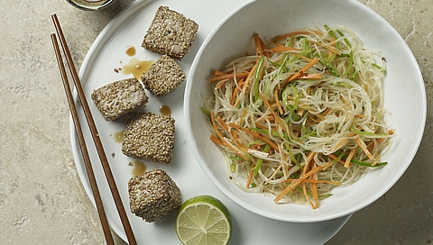 Grilled tuna in sesame seeds on Thai glass noodles from the 10 | 10 retailer edition
