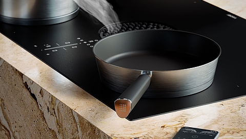 BORA_Pots_and_Pans_Assist_on_new_BORA_X_Pure_with_BORA_JOY_App.jpg