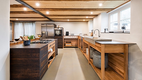 Kitchen symbiosis between old and new