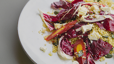 Gerösteter Quinoa-Salat mit Karotten und Orangen