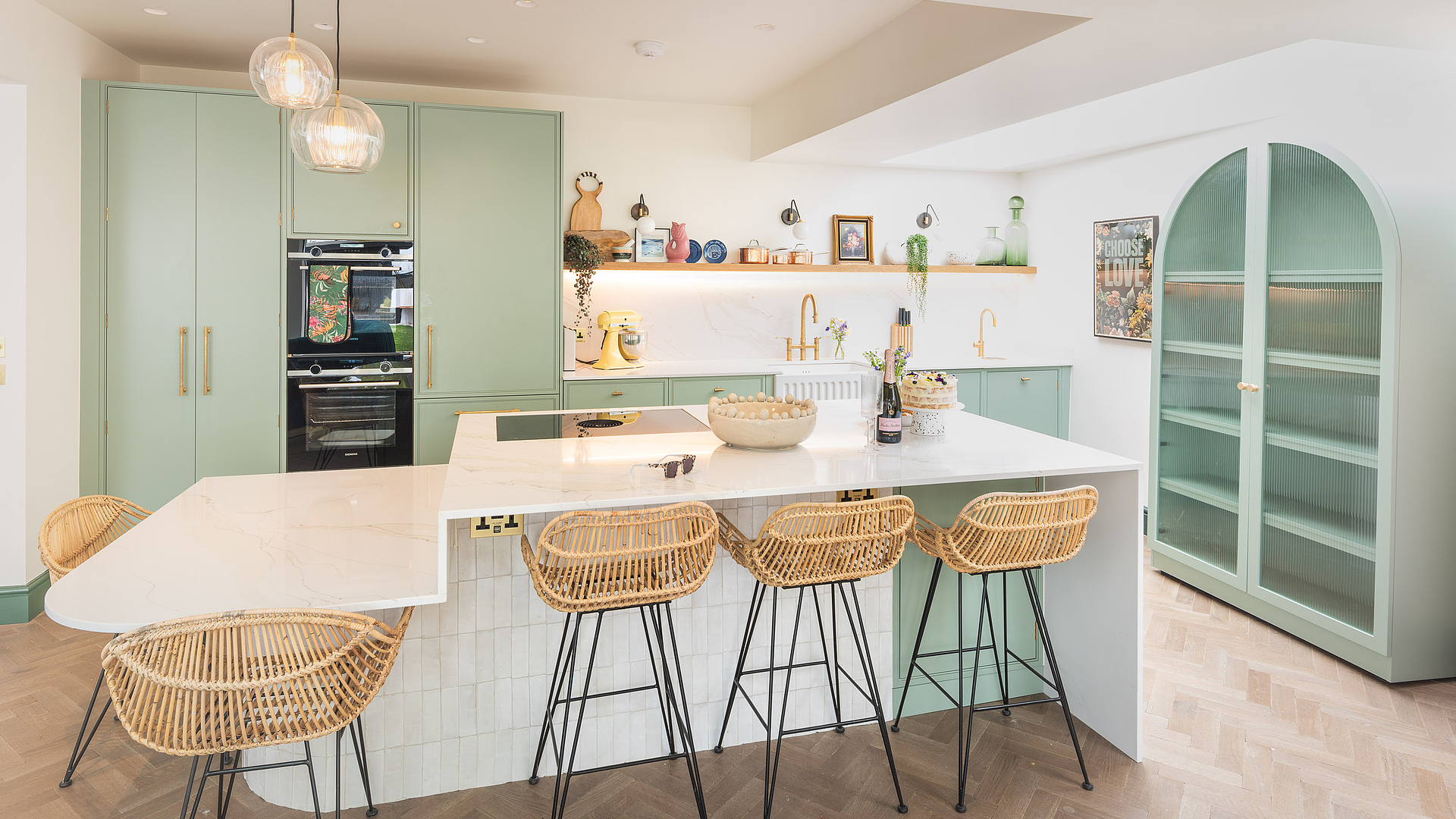 Interior Design Influencer Katie Woods – Her Dream Kitchen with BORA Interior Design Influencer Katie Woods – Her Dream Kitchen with BORA