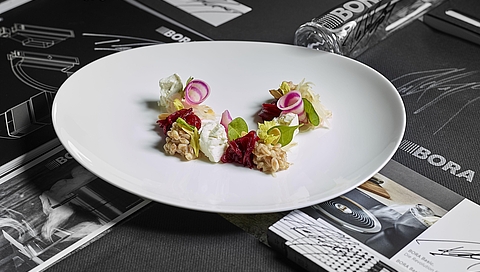 Spelt & beetroot salad with marinated Jerusalem artichokes