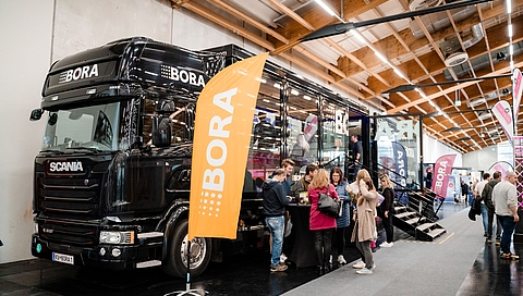BORA_Truck_Tour_truck_in_trade_fair_hall__c_MZS_FRB_Media.jpg