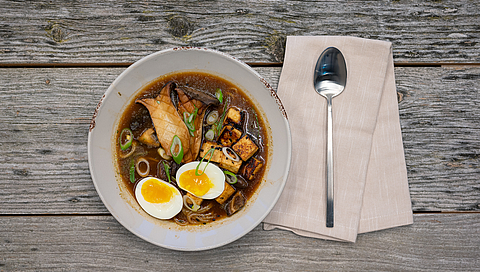 Ramen mit Pilzen und Tofu