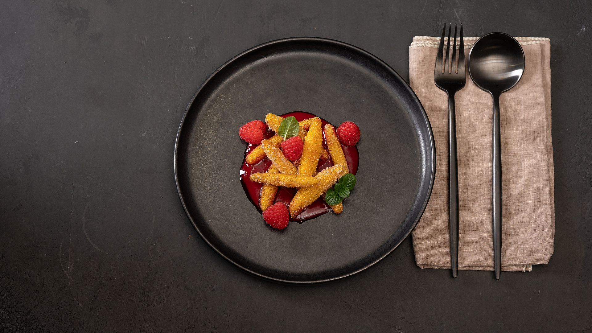 Gnocchetti dolci con salsa ai frutti di bosco