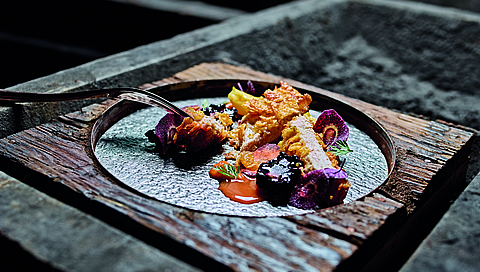 Breast of guinea fowl with cornflakes and berries