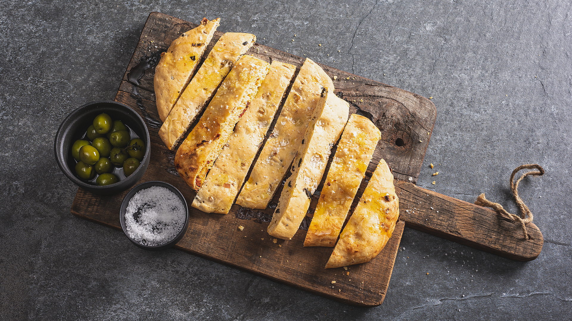 Focaccia with porcini mushrooms, tomatoes or olives