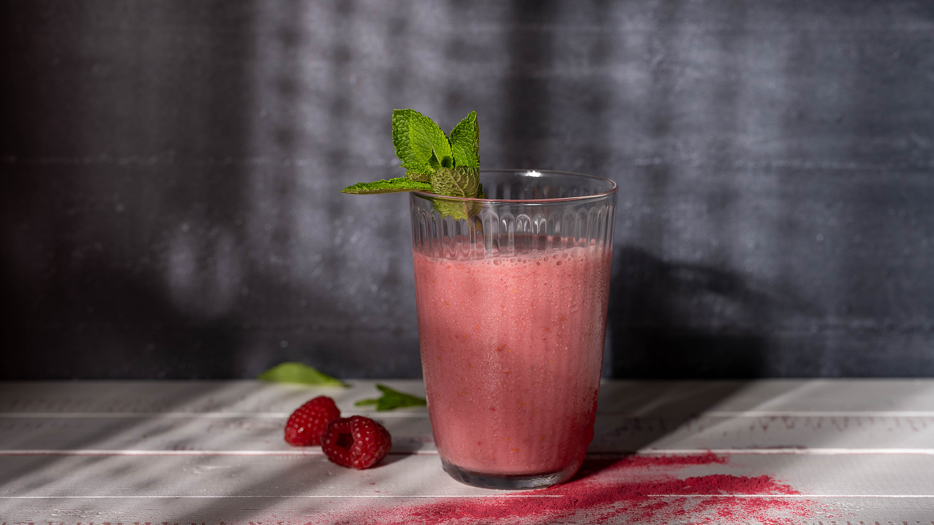 Raspberry-Almond-Smoothie