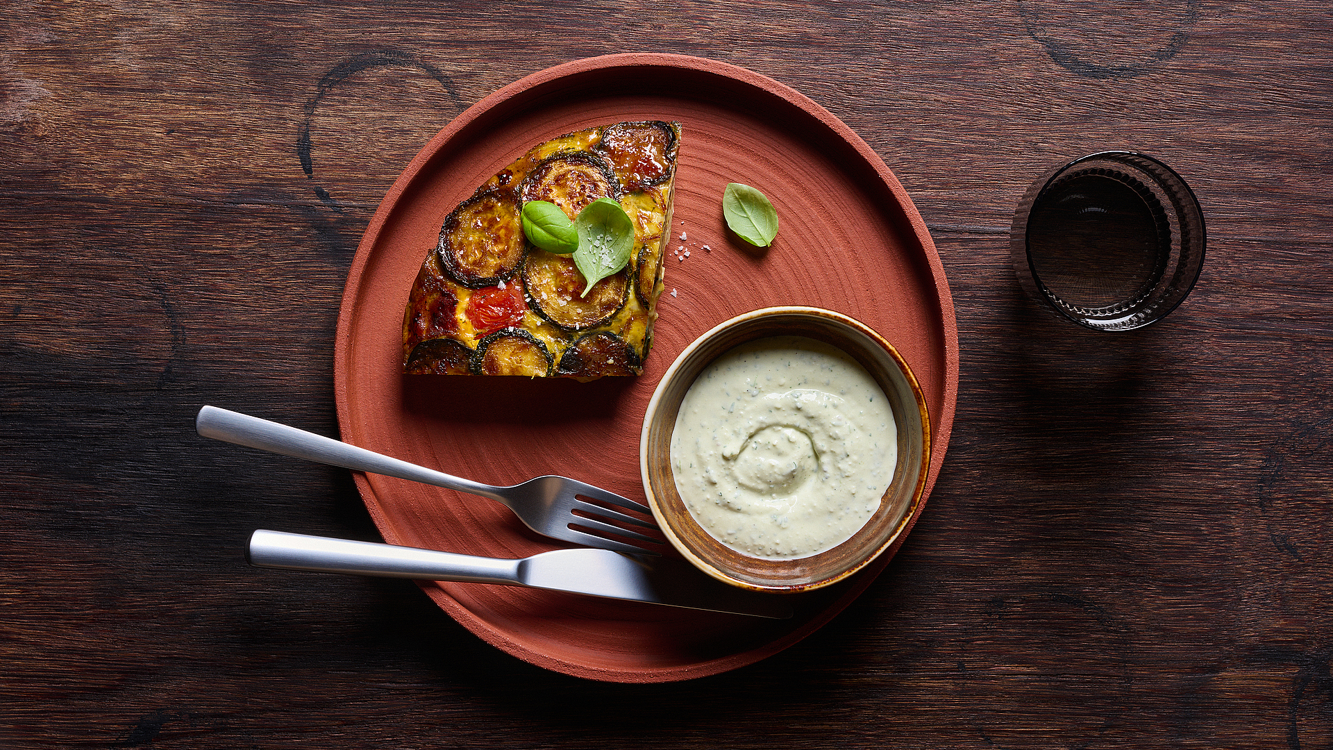 Frittata à la Ratatouille con salsa de queso de oveja 