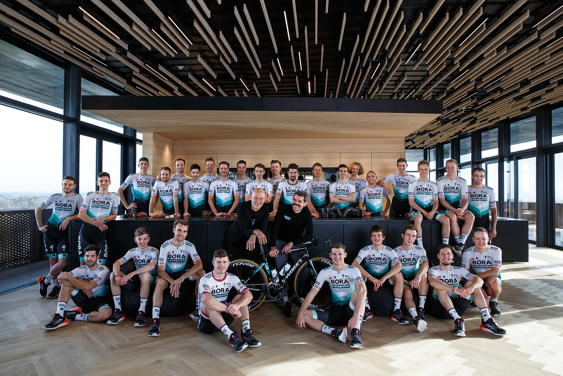 2021_BORAhansgrohe_Gruppenfoto_Willi_Ralph_RGB.jpg