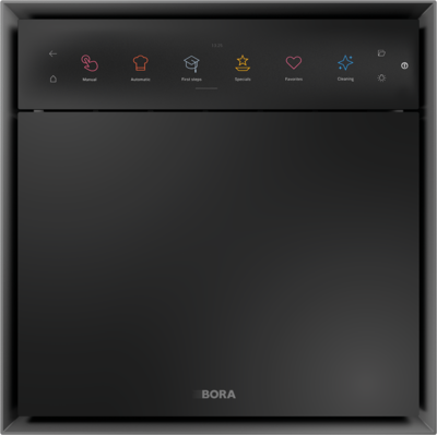 BORA Backofen mit Touch-Display und Funktionsicons für manuell, automatisch, Lieblingsrezepte und Reinigung in Schwarz.